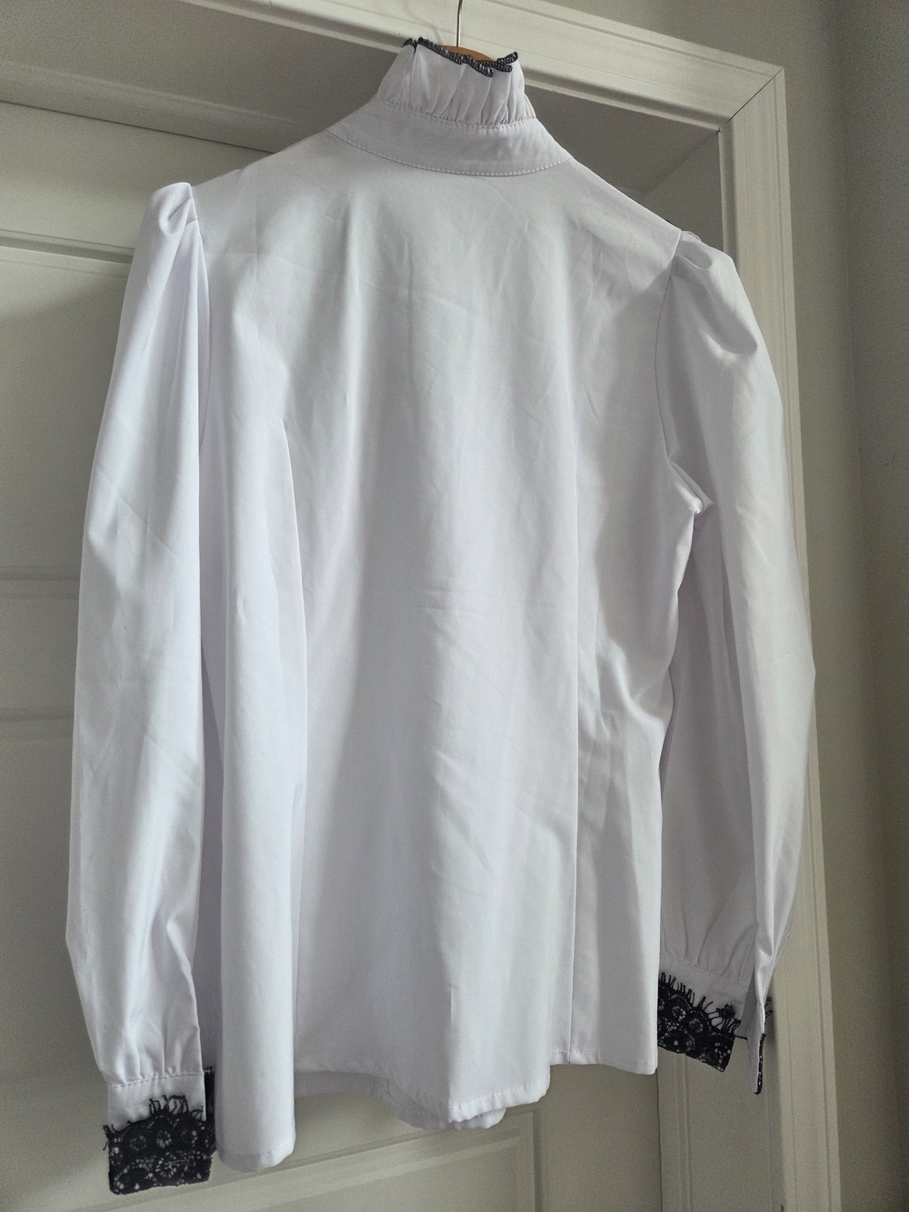 Women's White & Black Lace Victorian Style Gothic Blouse High Ruffled Collar - Picture 3 of 11